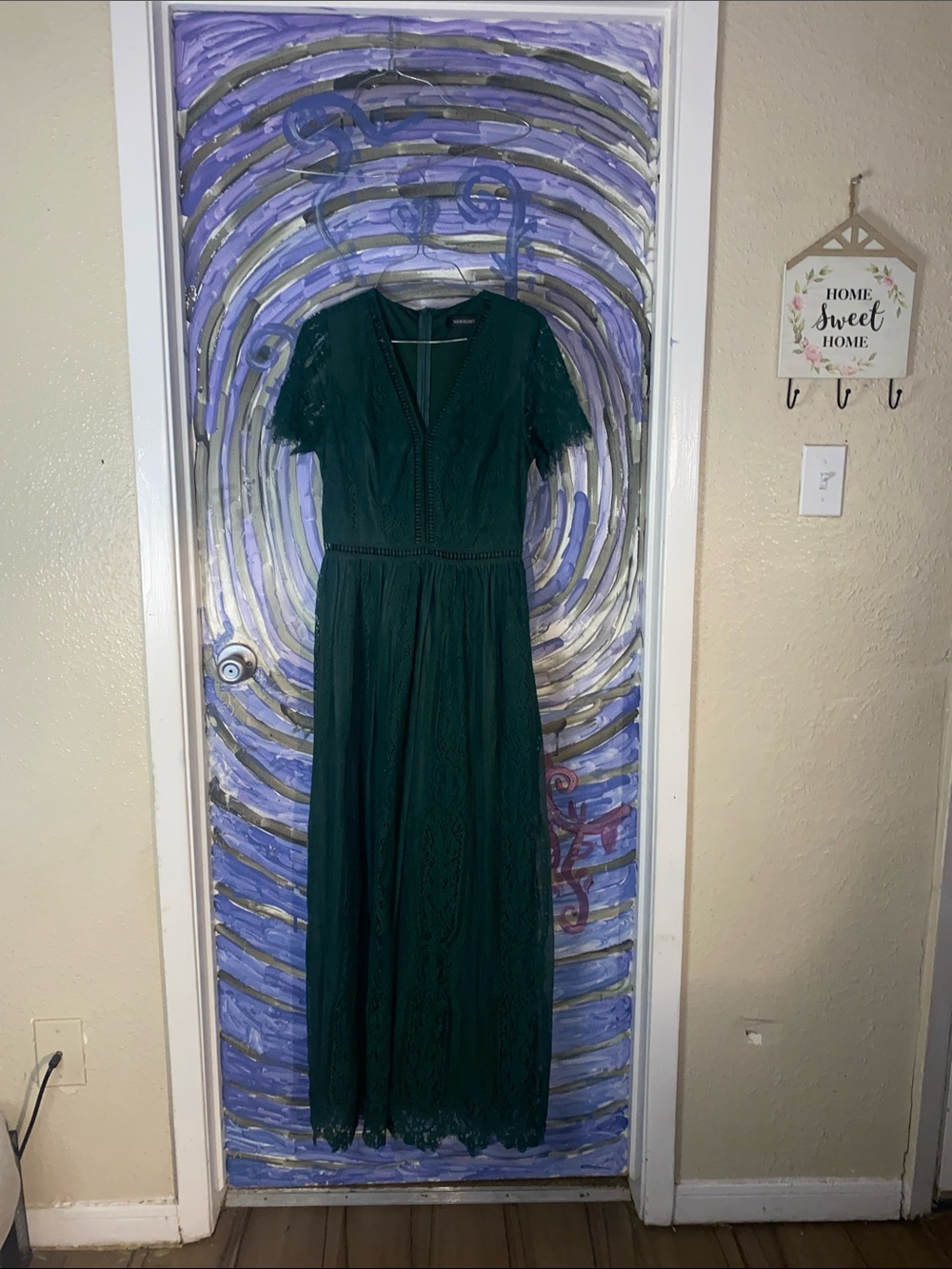 Deep Green Lace Maxi Dress with V-Neck